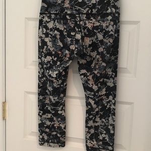Lululemon Crop Size 8